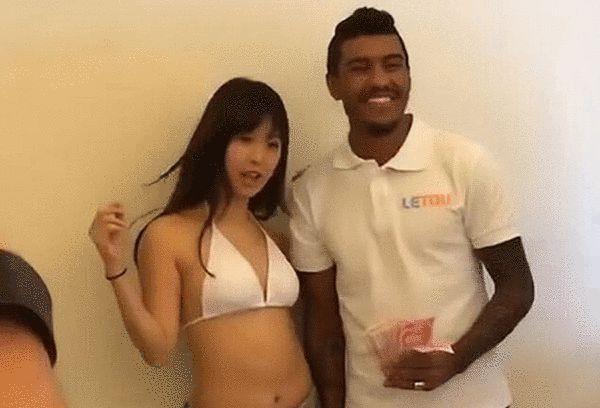 轻浮的阿姨