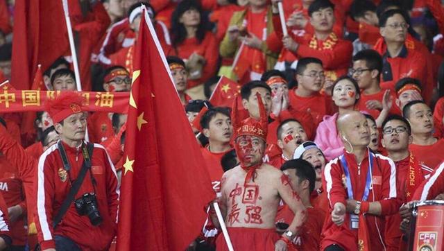 屁股又肥又大的农村老妇女