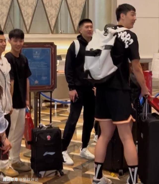 金发美女喜欢