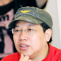 显示器hz在哪里调