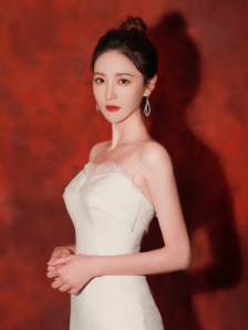 触手怪从下部入侵美女